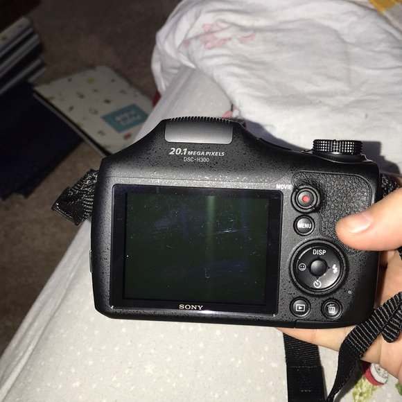 Sony cybershot Camera - Picture 1 of 7